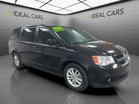 Used 2019 Dodge Grand Caravan SXT FWD image 3