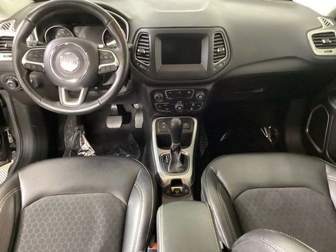 Used 2018 Jeep Compass Latitude w/ Popular Equipment Group image 11