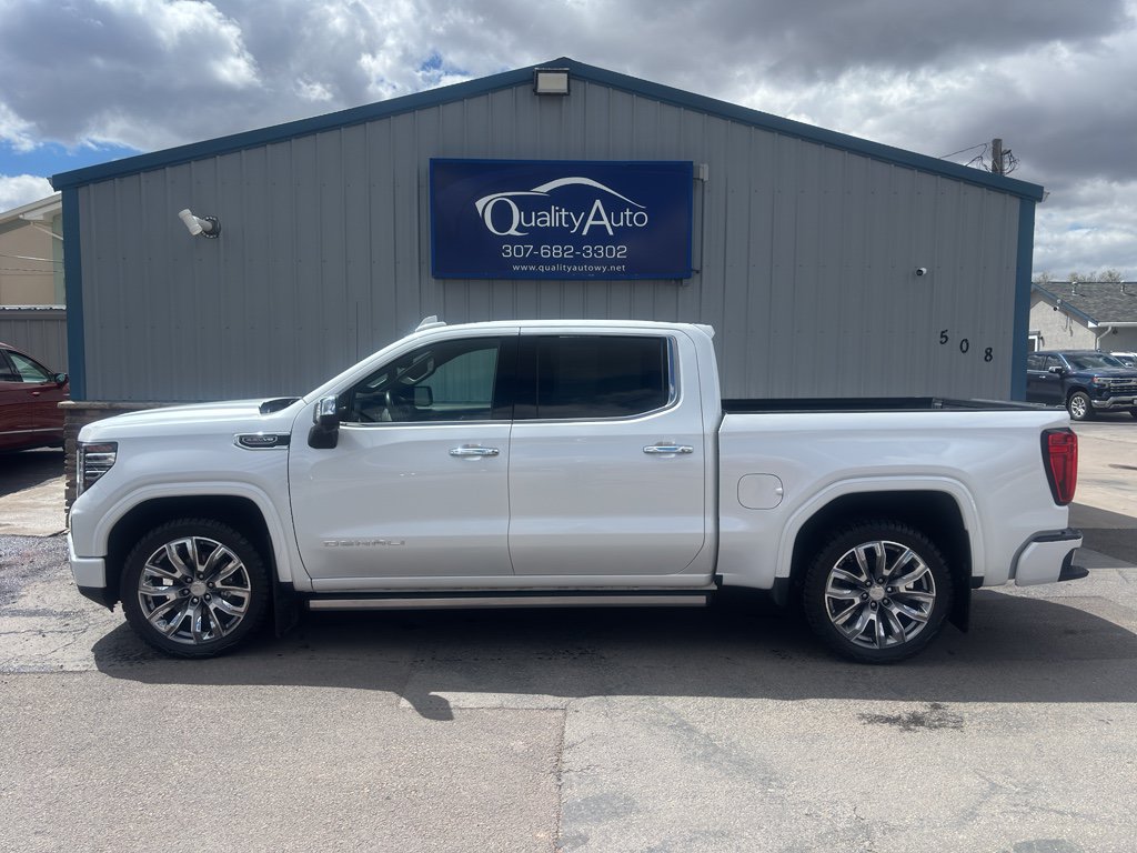 Used 2024 GMC Sierra 1500 Denali AWD/4WD image 1