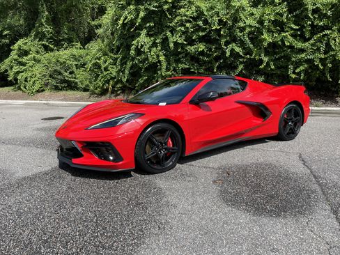 Used 2020 Chevrolet Corvette Stingray Preferred Cpe w/ 2LT Preferred Equipment Group RWD image 3