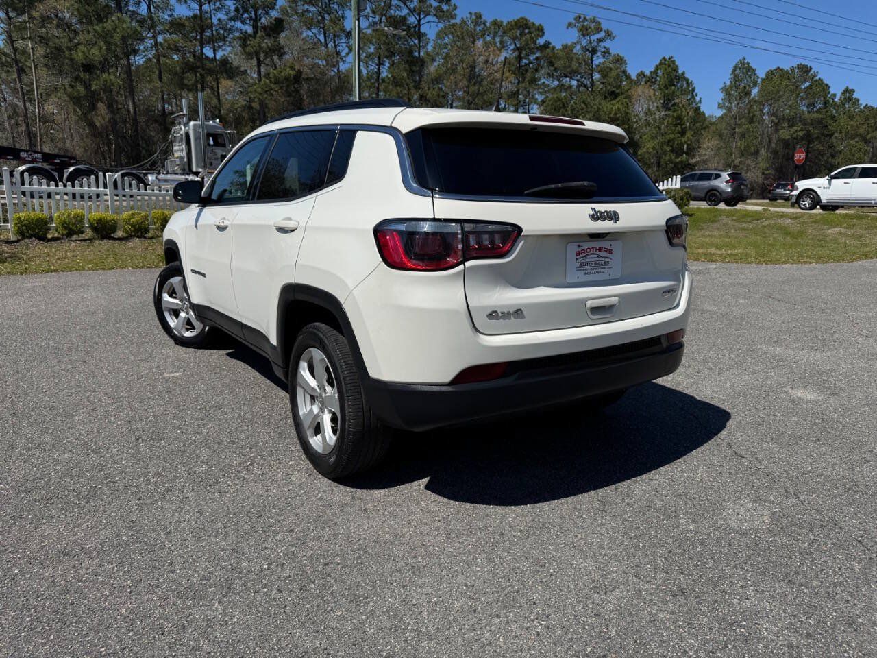 Used 2019 Jeep Compass Latitude AWD/4WD image 34