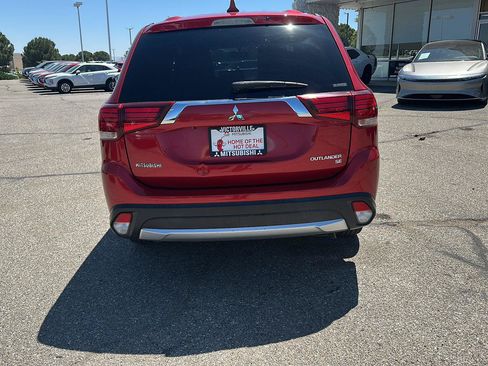 Used 2018 Mitsubishi Outlander SE AWD/4WD image 6