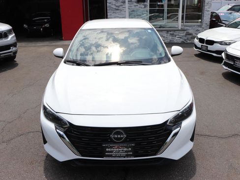 Used 2024 Nissan Sentra SV FWD image 9
