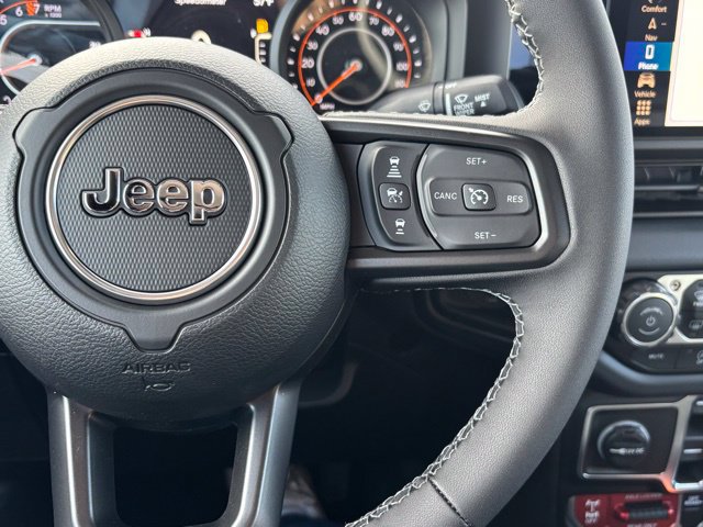 New 2026 Jeep Gladiator Mojave w/ Technology Group AWD/4WD image 33
