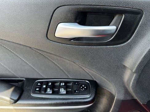 Used 2019 Dodge Charger GT RWD image 16