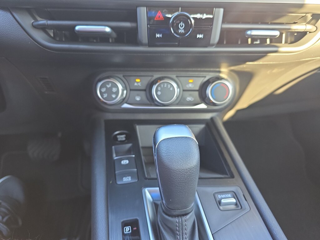 New 2027 Nissan Kicks S FWD image 12