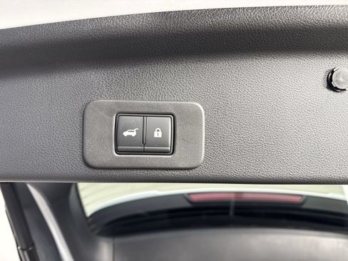 Certified 2025 Nissan Murano Platinum w/ Cargo Package AWD/4WD image 37