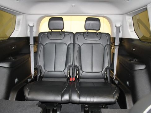 Certified 2022 Jeep Grand Cherokee L Limited AWD/4WD image 37