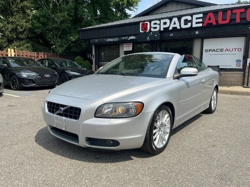 Used 2009 Volvo C70 T5 FWD image 4