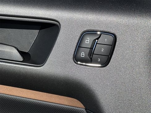 New 2025 Ford Bronco Sport Outer Banks w/ Sasquatch Outer Banks Package image 18