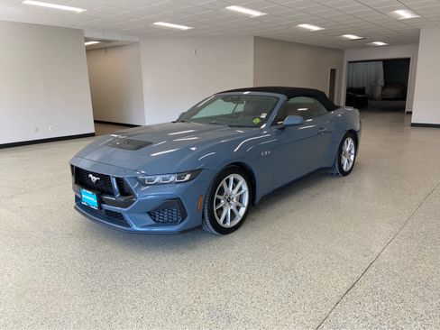 Used 2024 Ford Mustang GT Premium image 4