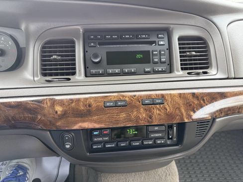 Used 2011 Mercury Grand Marquis LS image 10