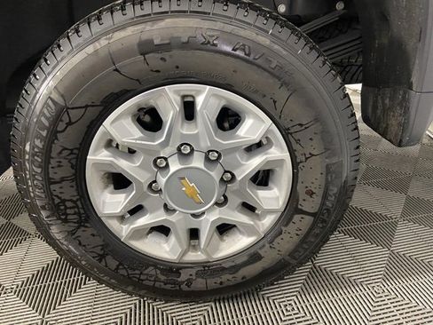 Used 2025 Chevrolet Silverado 3500 LTZ w/ LTZ Convenience Package image 27