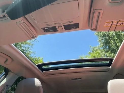 Used 2014 Subaru Forester 2.5i Limited AWD/4WD image 25