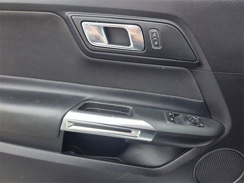 Certified 2019 Ford Mustang Coupe image 24