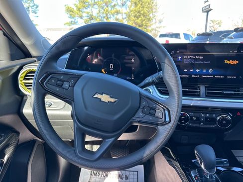 New 2026 Chevrolet Trax LT image 15