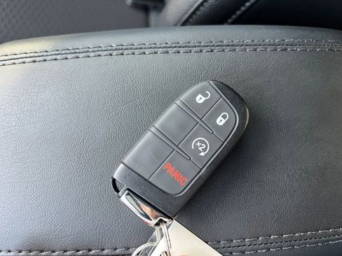 New 2025 Jeep Compass Latitude image 20