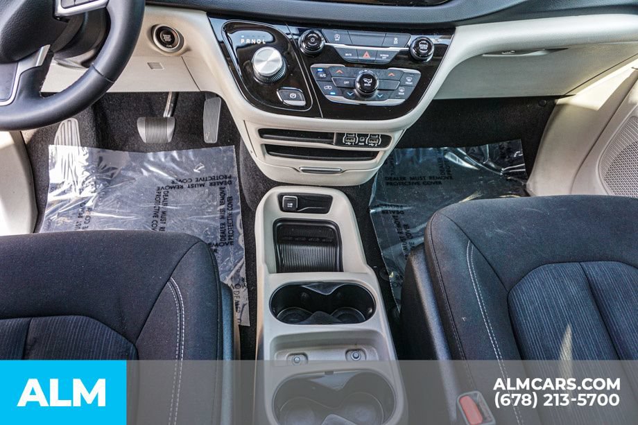 Used 2022 Chrysler Voyager LX FWD image 45