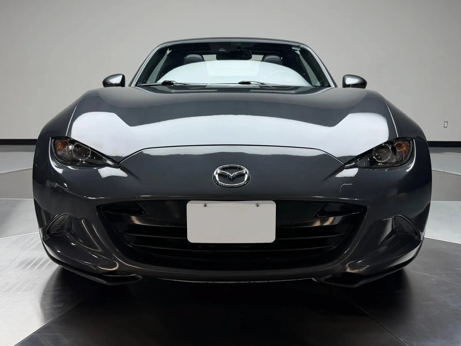 Used 2022 MAZDA MX-5 Miata RF Grand Touring RWD image 3