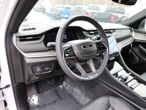 Used 2023 Jeep Grand Cherokee L Overland image 19