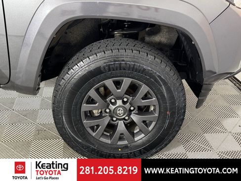 Used 2020 Toyota Tacoma SR5 image 29