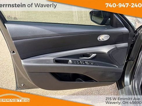 Used 2024 Hyundai Elantra SEL FWD image 11