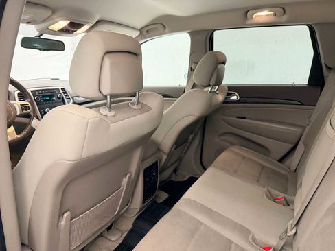 Used 2012 Jeep Grand Cherokee Laredo w/ All Weather Capability Group image 18