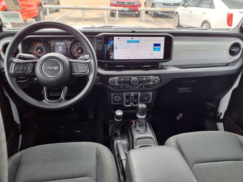 Used 2026 Jeep Wrangler Unlimited Sport AWD/4WD image 11