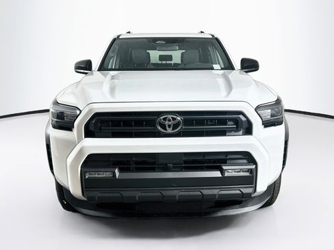 Used 2025 Toyota 4Runner SR5 AWD/4WD image 2