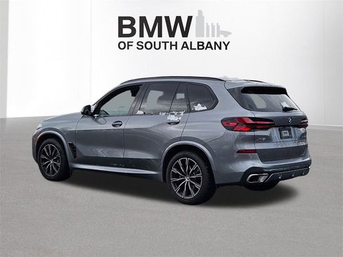 Used 2024 BMW X5 xDrive40i w/ M Sport Package image 6