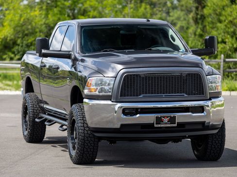 Used 2018 RAM 2500 Tradesman w/ Chrome Appearance Group AWD/4WD image 7