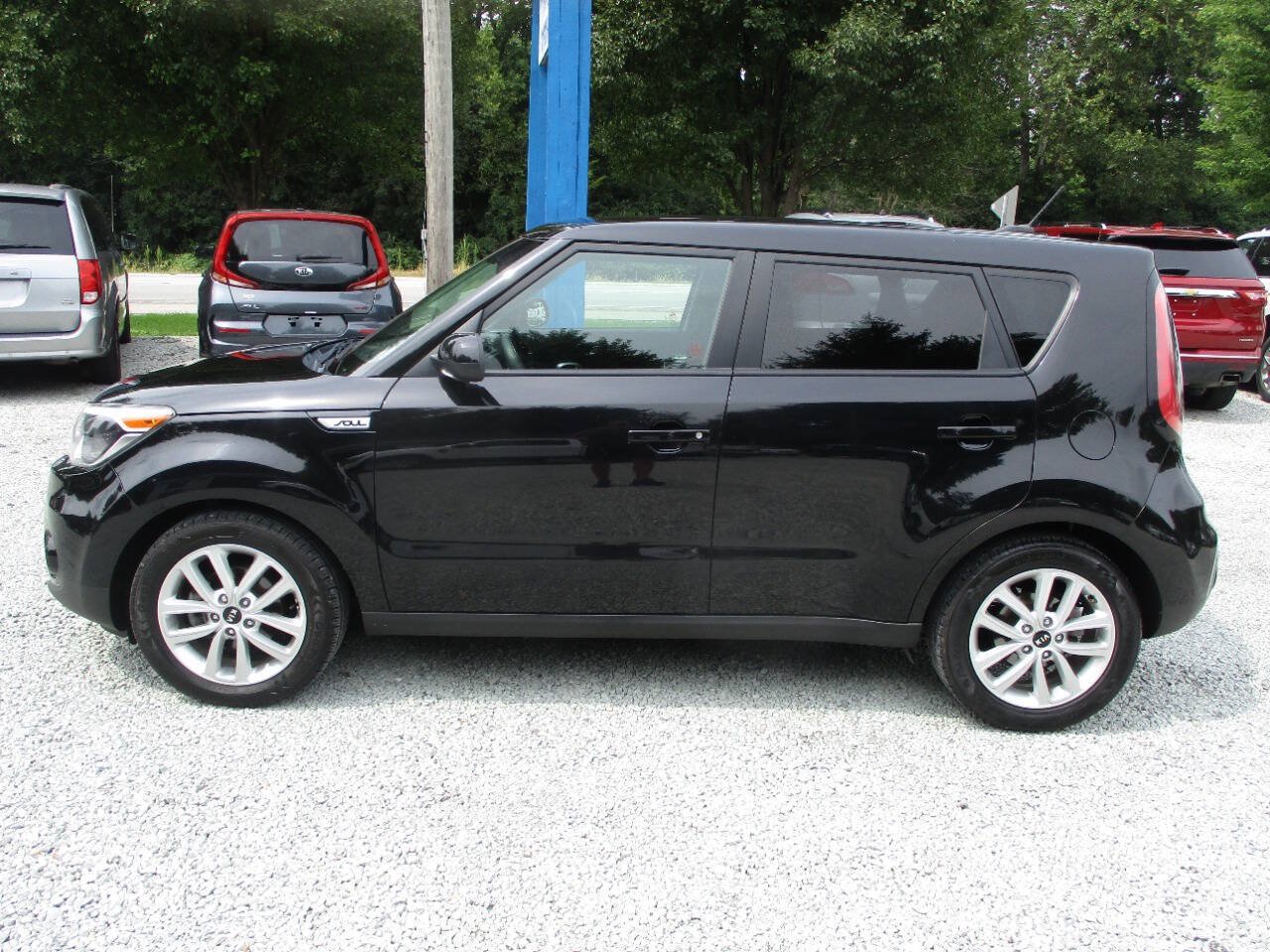 Used 2017 Kia Soul + FWD image 2