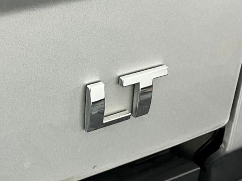 Used 2018 Chevrolet Silverado 1500 LT w/ LT Eassist Package image 7