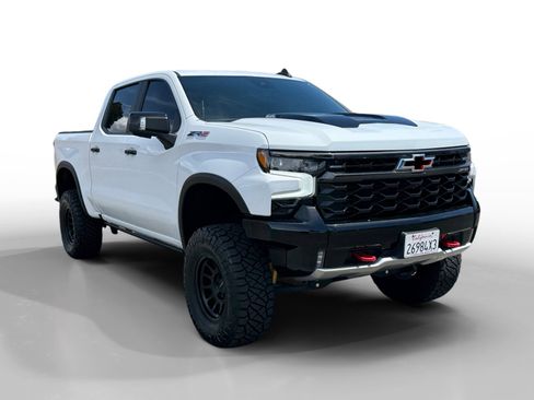 Used 2024 Chevrolet Silverado 1500 ZR2 w/ Technology Package AWD/4WD image 7