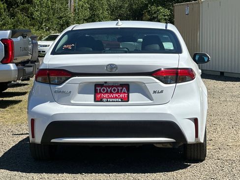 Used 2021 Toyota Corolla XLE FWD image 4