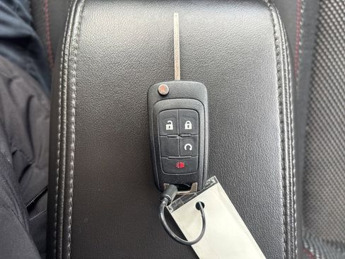 Used 2017 Chevrolet Equinox LT w/ Convenience Package image 26