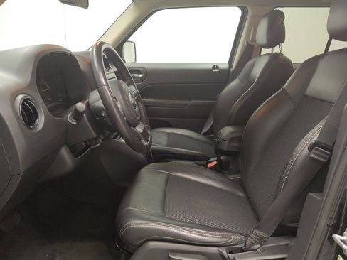 Used 2017 Jeep Patriot Sport w/ Power Value Group AWD/4WD image 17