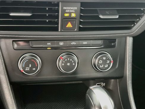 Used 2019 Volkswagen Jetta S w/ Driver Assistance Package FWD image 23