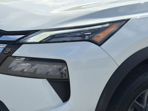 Used 2026 Nissan Rogue S FWD image 24