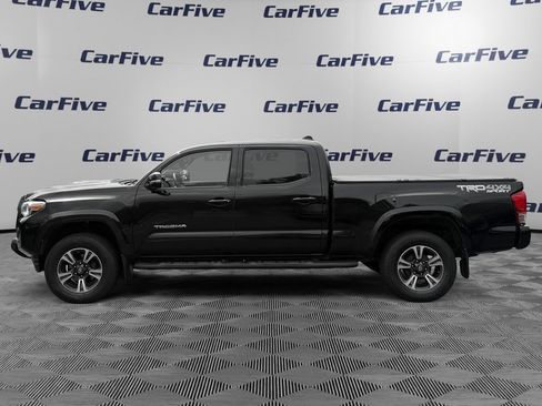 Used 2017 Toyota Tacoma TRD Sport w/ Premium & Technology Package AWD/4WD image 2