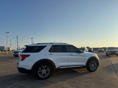 Used 2022 Ford Explorer Limited w/ Equipment Group 301A RWD image 20