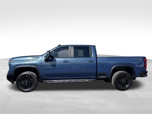 Used 2025 Chevrolet Silverado 2500 LT w/ Trail Boss Package image 13