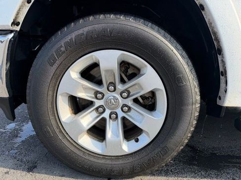 Used 2019 RAM 1500 Laramie image 26