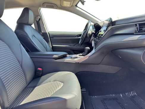 Used 2021 Toyota Camry SE FWD image 17