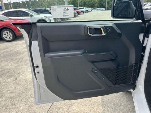 New 2025 Ford Bronco 4-Door AWD/4WD image 10
