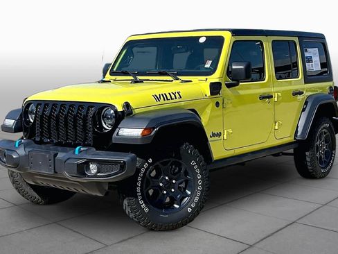 Used 2023 Jeep Wrangler Unlimited w/ Cold Weather Group AWD/4WD image 3