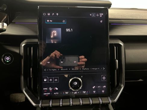 Certified 2025 GMC Acadia AT4 image 24