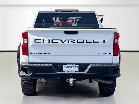 Used 2024 Chevrolet Silverado 1500 Custom Trail Boss w/ LPO, Dark Essentials Package image 6