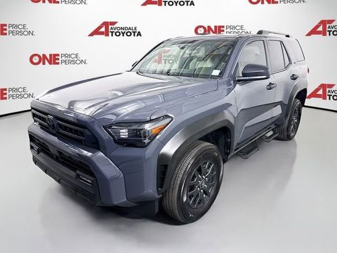 Certified 2025 Toyota 4Runner SR5 AWD/4WD image 4