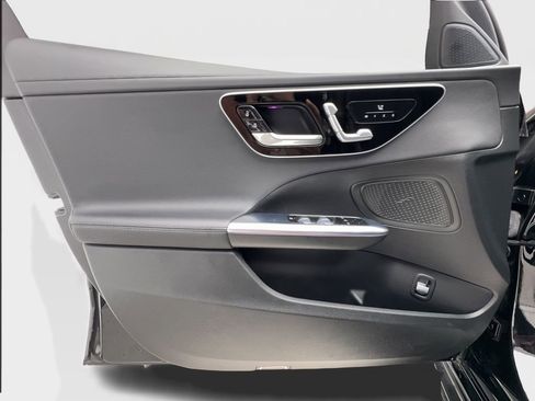 Used 2023 Mercedes-Benz C 300 Sedan image 21